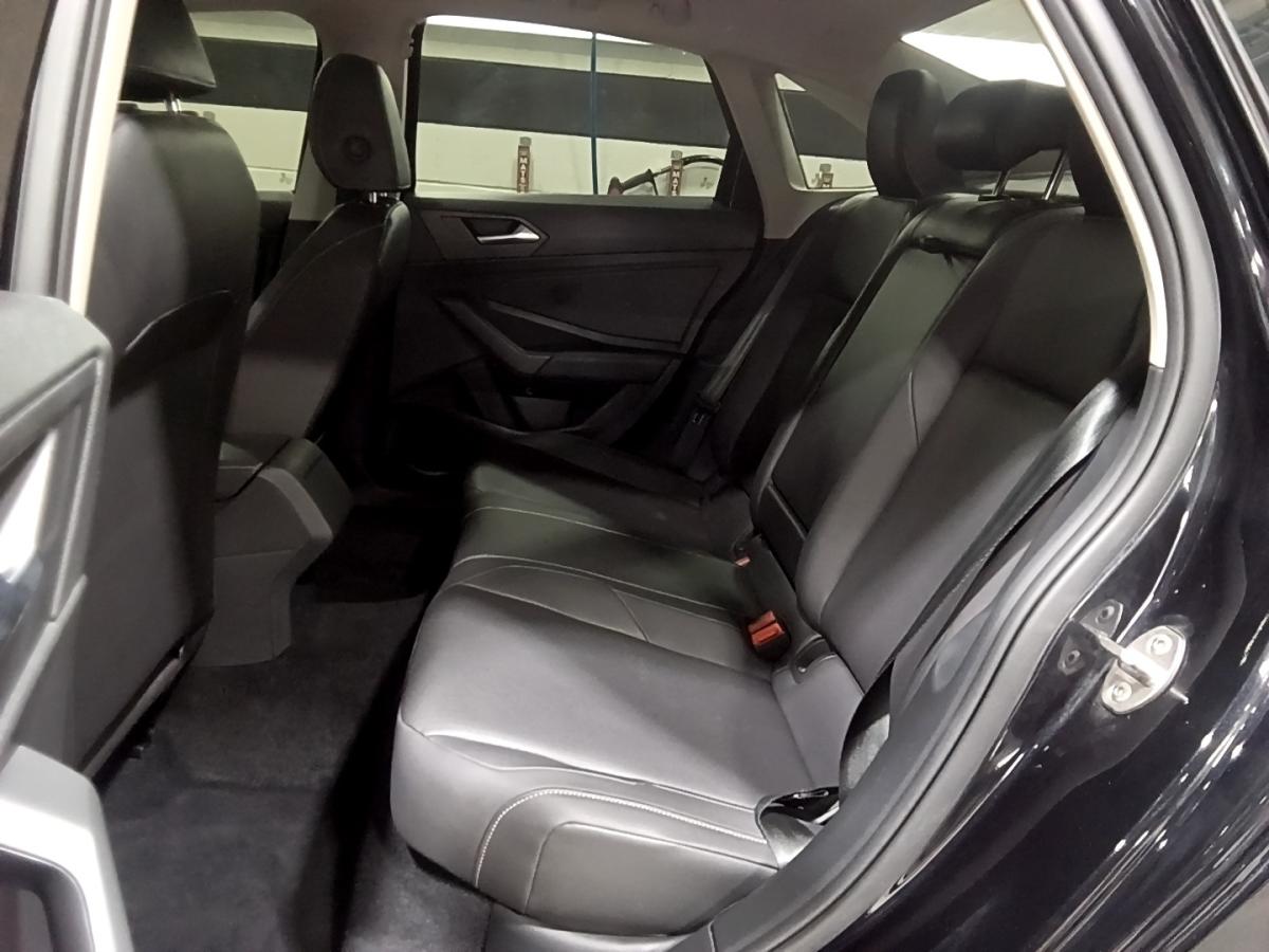 2020 Volkswagen Jetta - Image 25