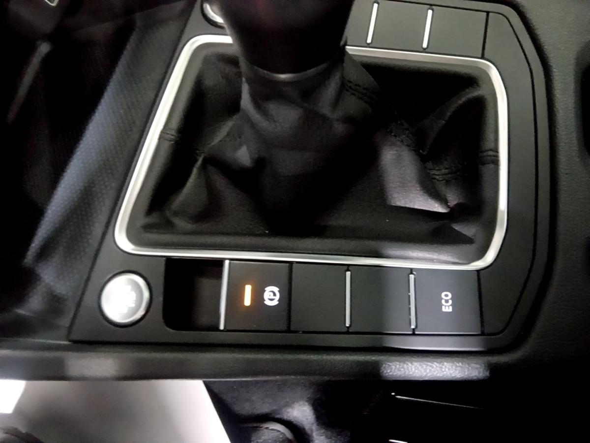 2020 Volkswagen Jetta - Image 29