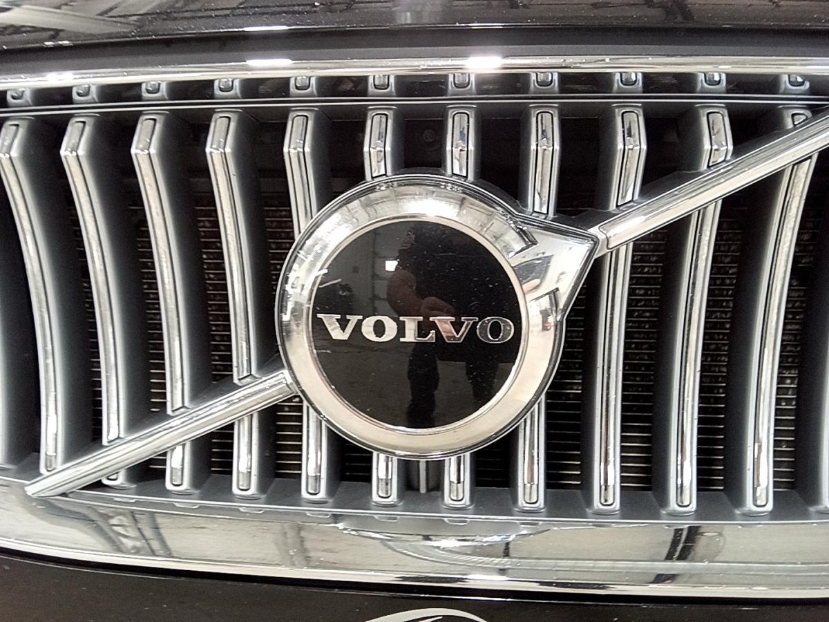 2023 Volvo XC90 - Image 11