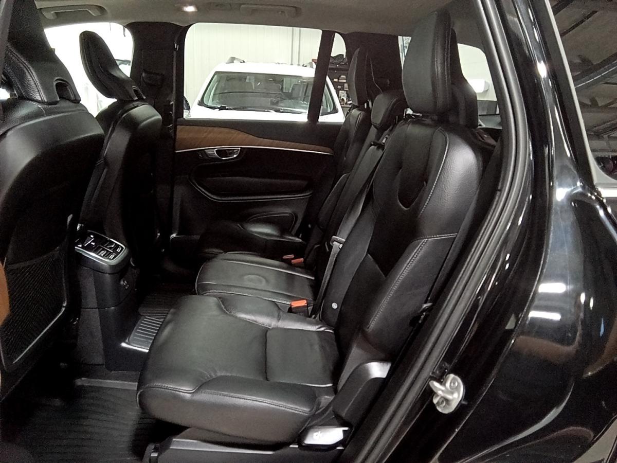 2023 Volvo XC90 - Image 25