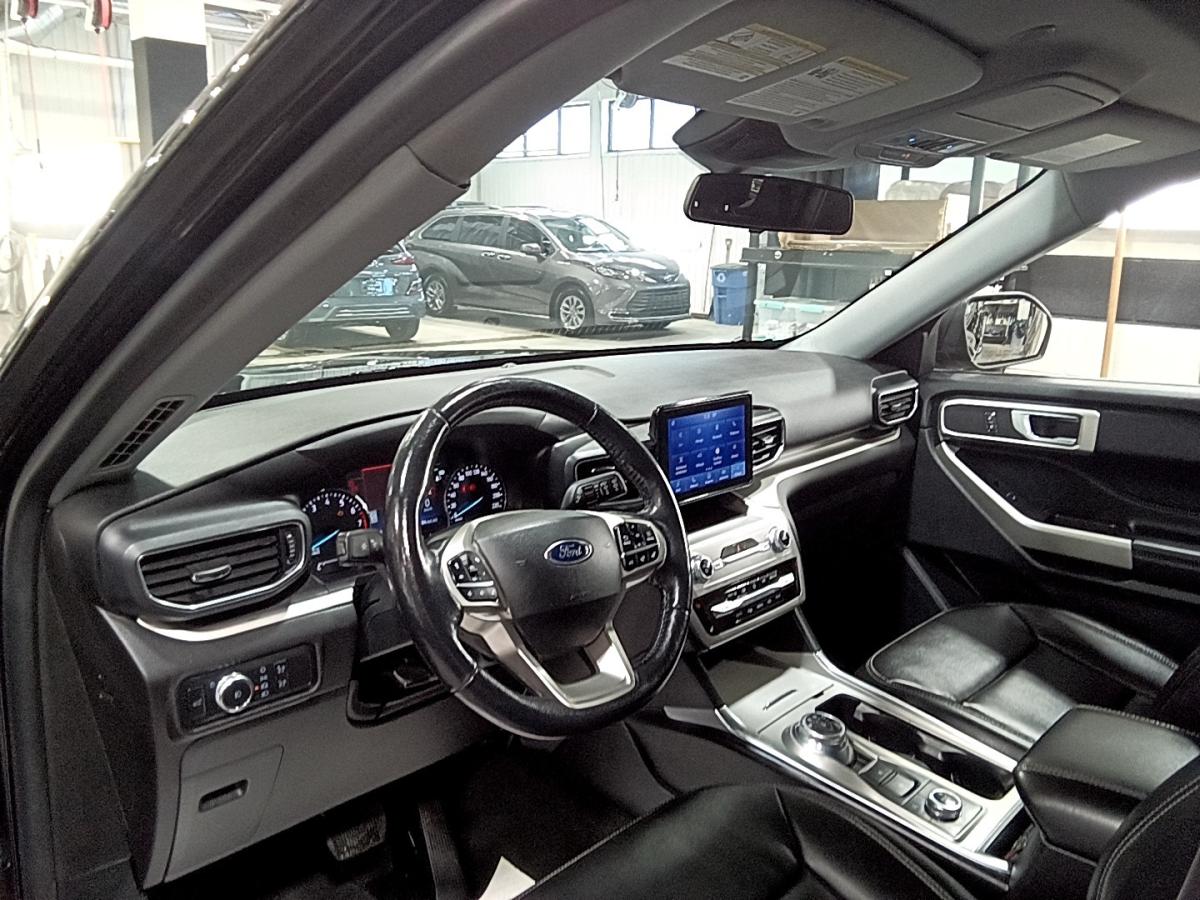 2022 Ford Explorer - Image 14
