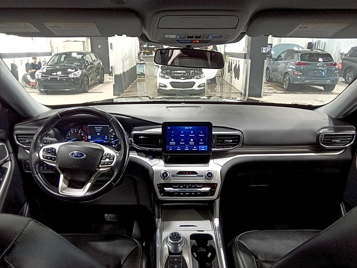 2022 Ford Explorer - Image 24