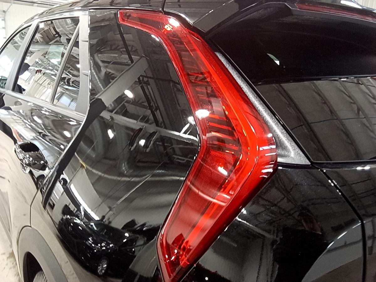 2024 Kia Niro - Image 12