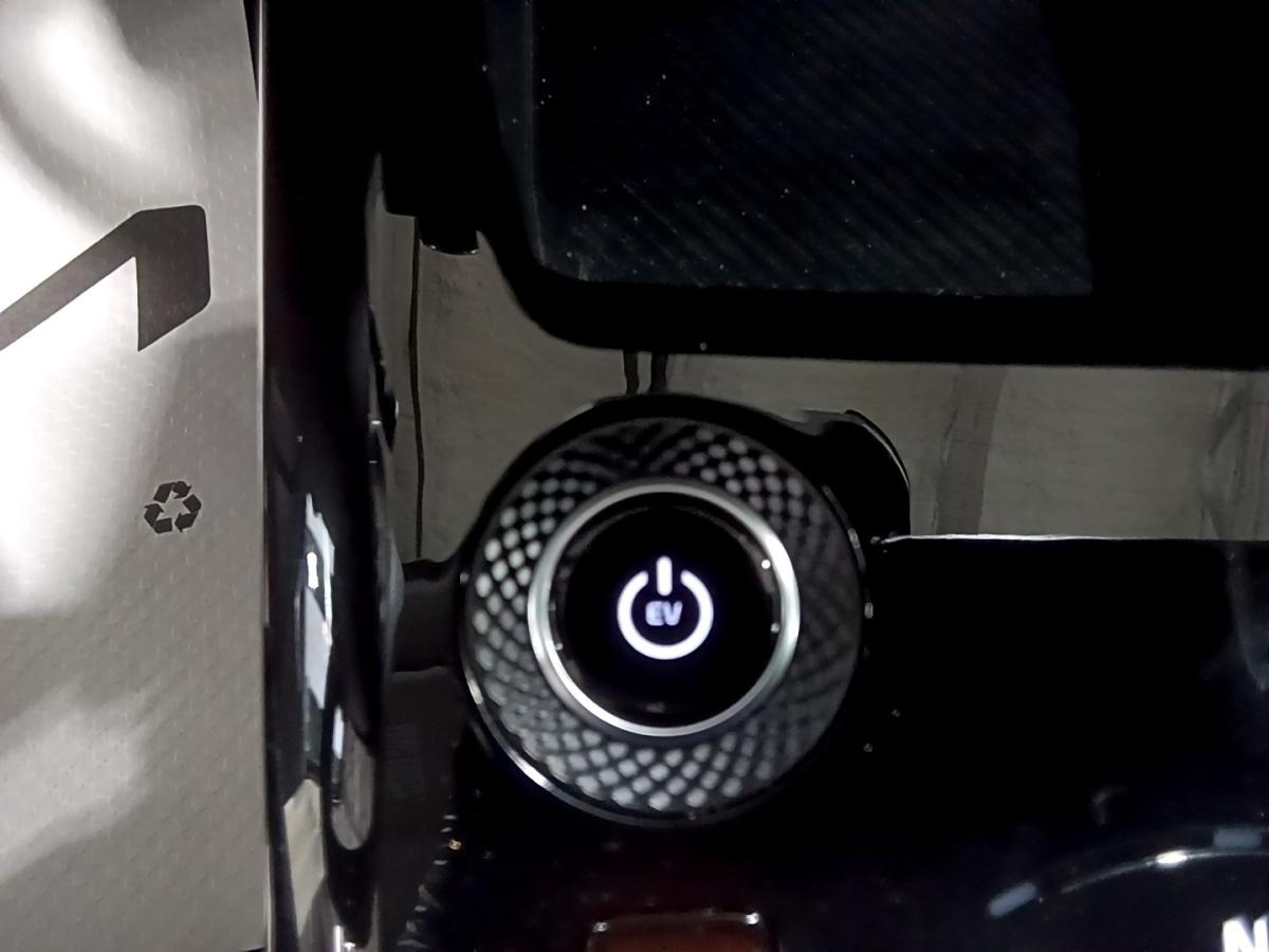 2024 Kia Niro - Image 27