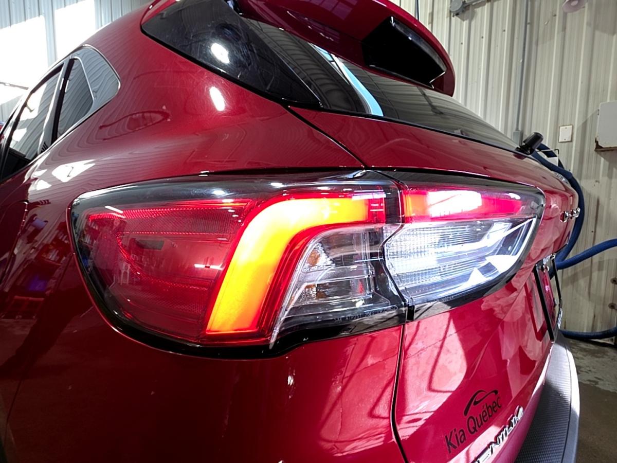 2022 Ford Escape - Image 12