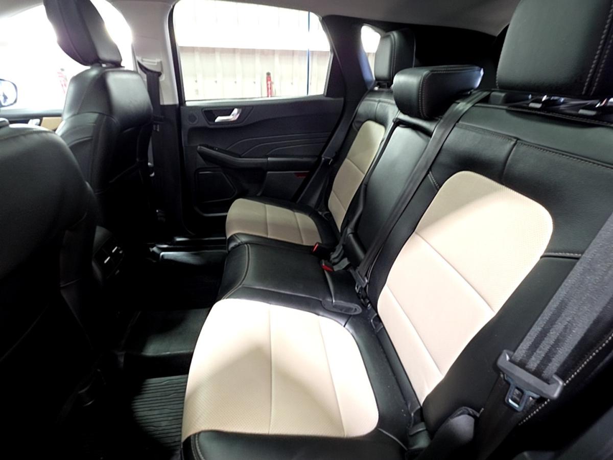 2022 Ford Escape - Image 23