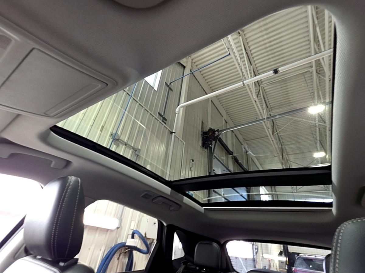 2022 Ford Escape - Image 32