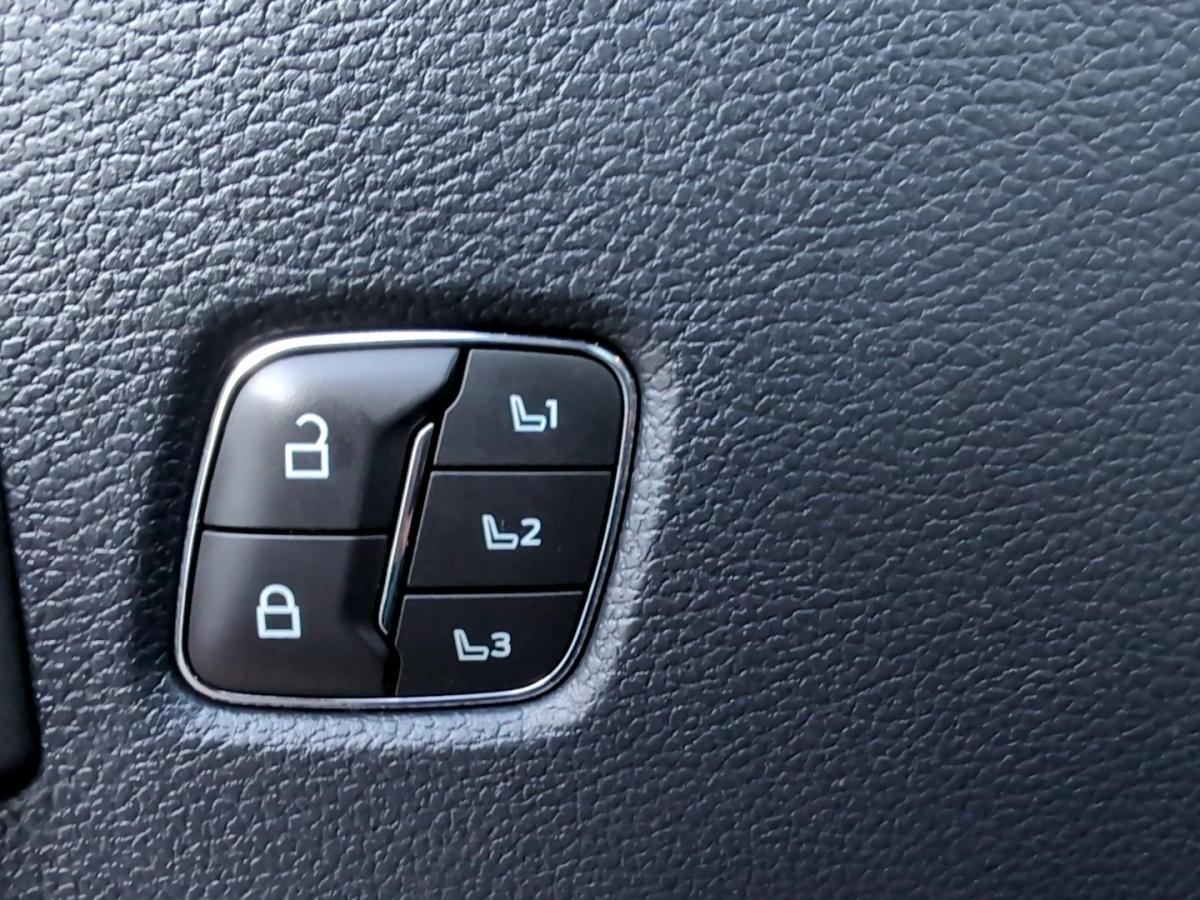 2022 Ford Super Duty F-250 SRW - Image 22