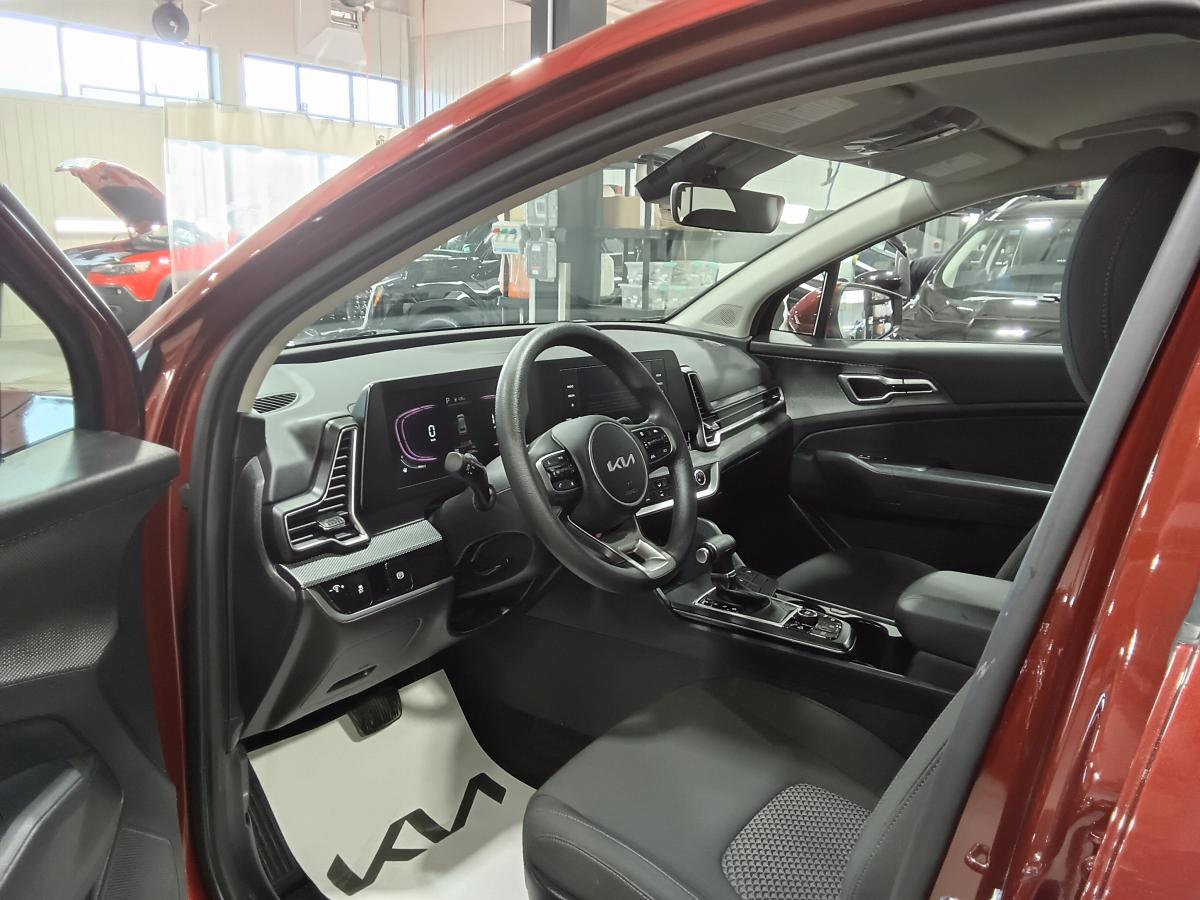 2024 Kia Sportage - Image 14