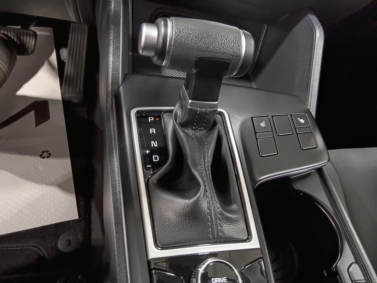 2024 Kia Sportage - Image 19