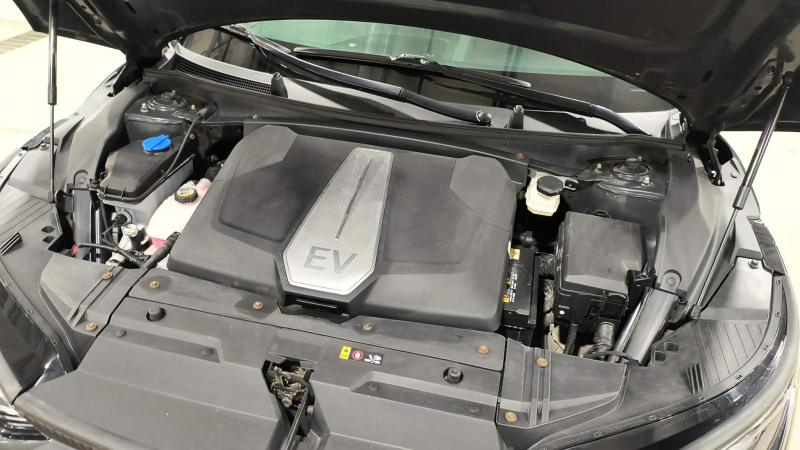 2023 Kia EV6 - Image 7