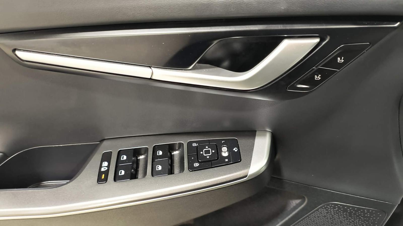 2023 Kia EV6 - Image 25