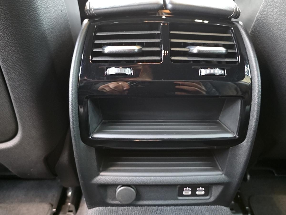 2022 BMW 530i - Image 34