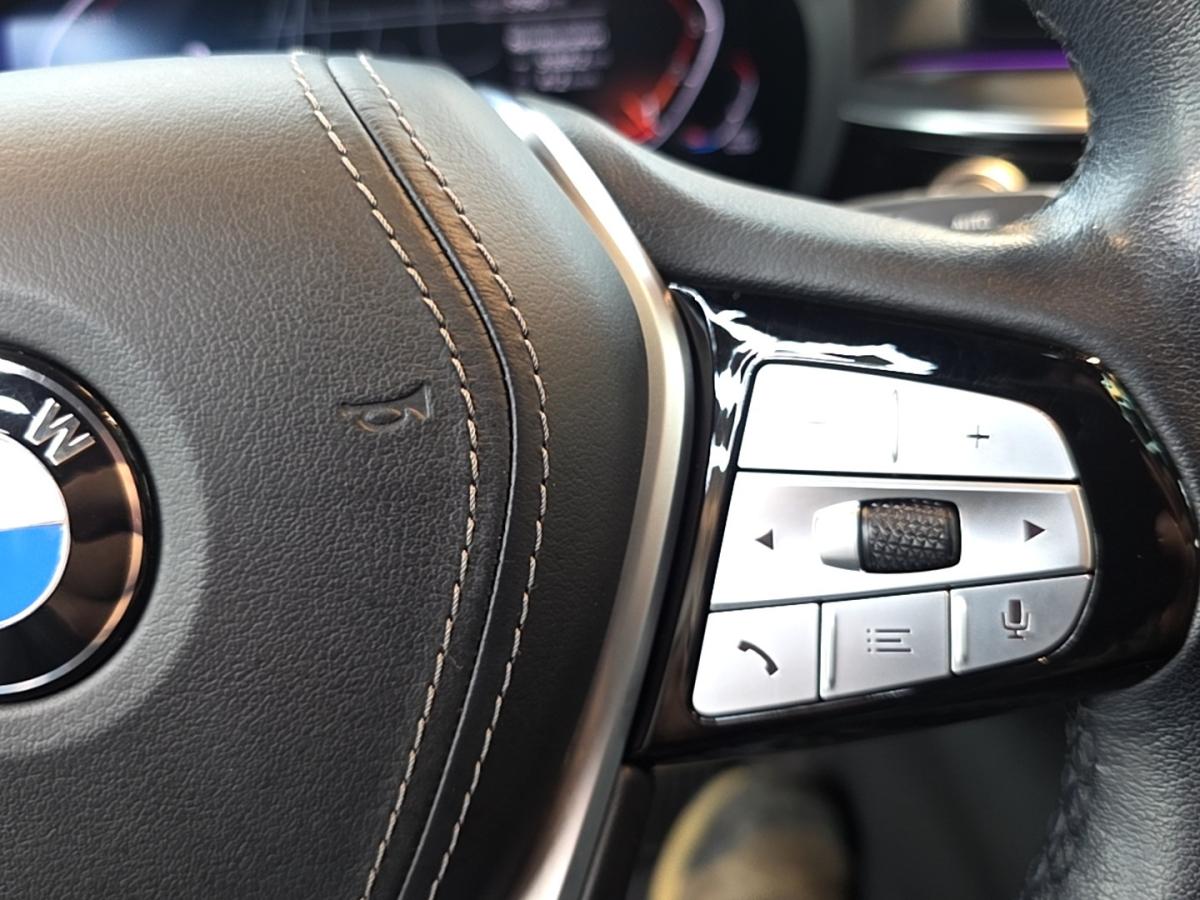 2022 BMW 530i - Image 37