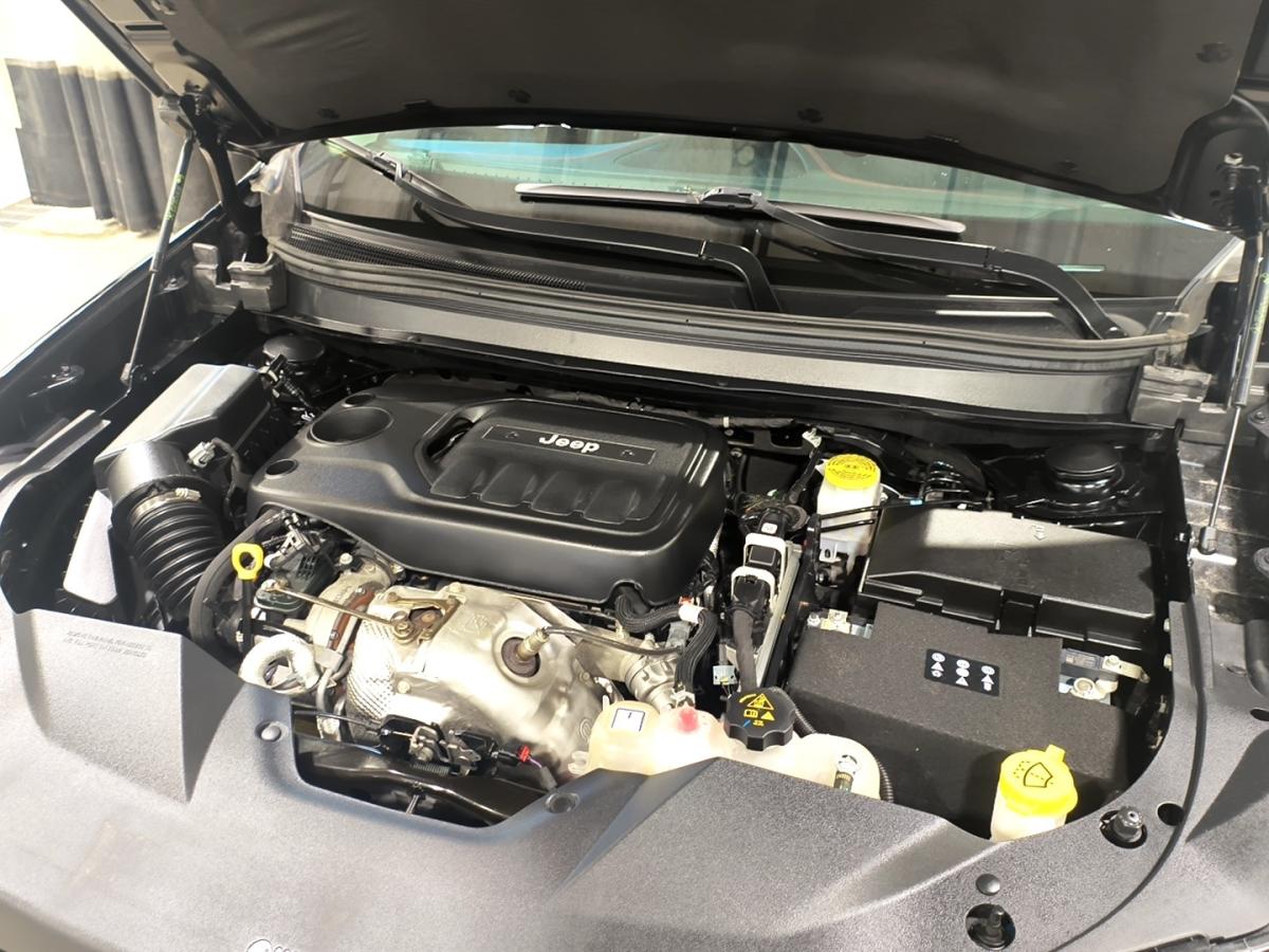 2023 Jeep Cherokee - Image 7