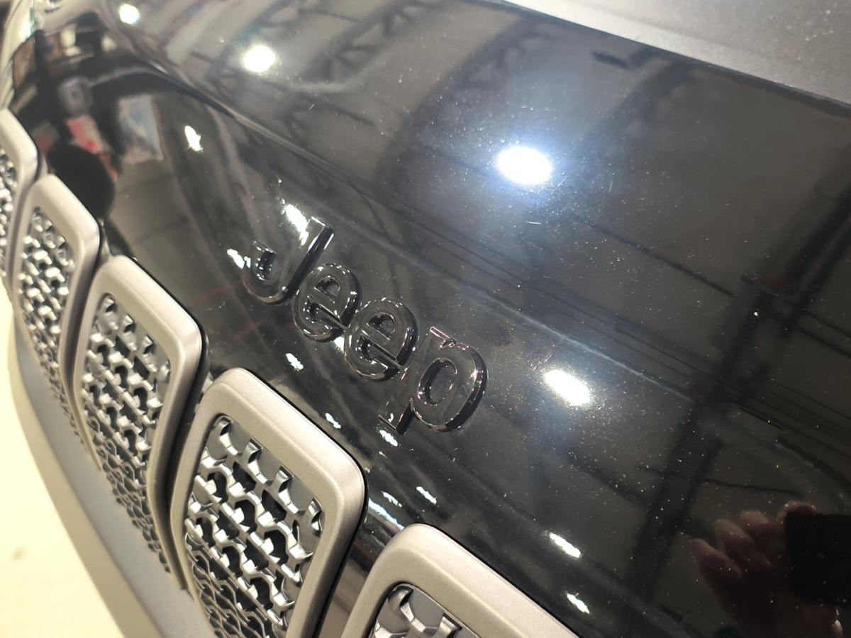 2023 Jeep Cherokee - Image 11