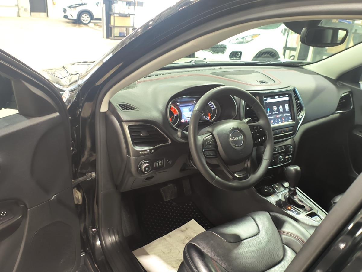 2023 Jeep Cherokee - Image 14