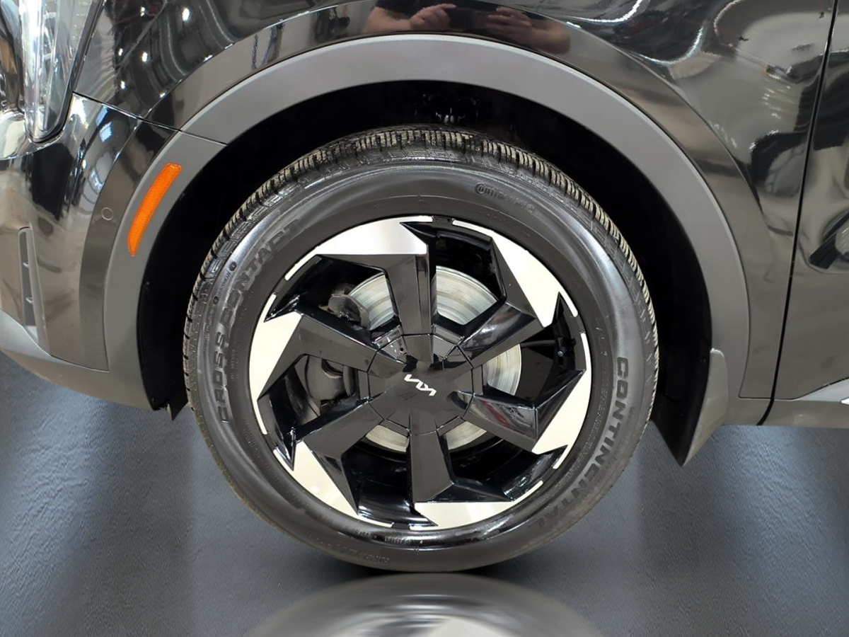 2025 Kia Sorento - Image 6