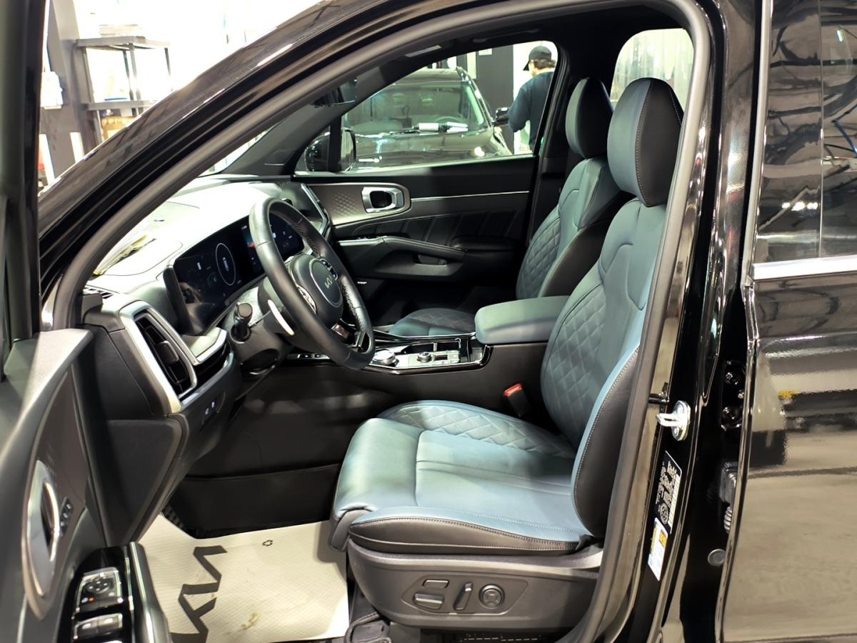 2025 Kia Sorento - Image 22
