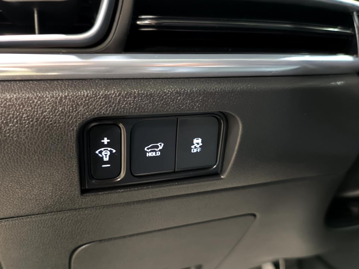 2025 Kia Sorento - Image 28