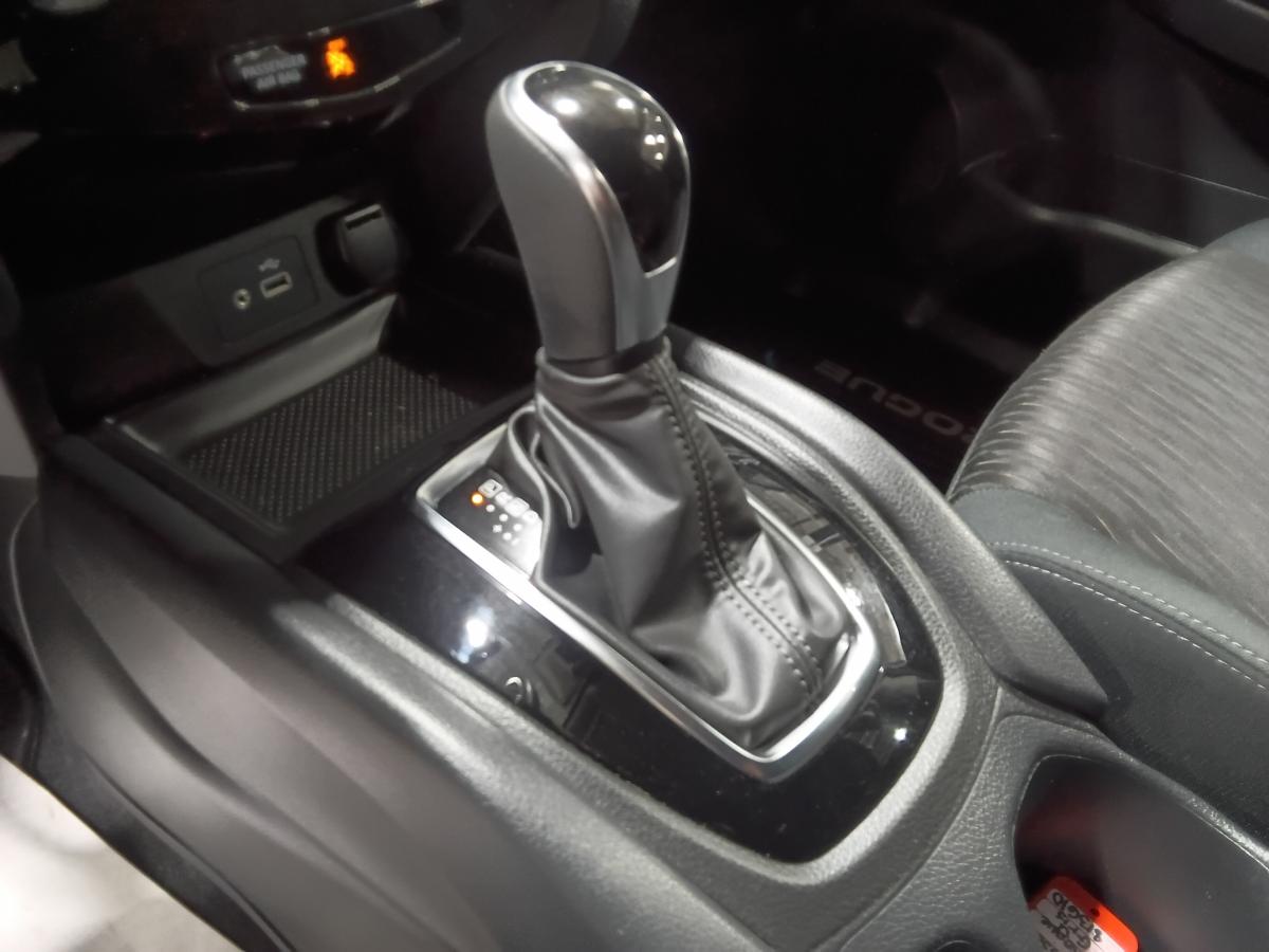 2020 Nissan Rogue - Image 19