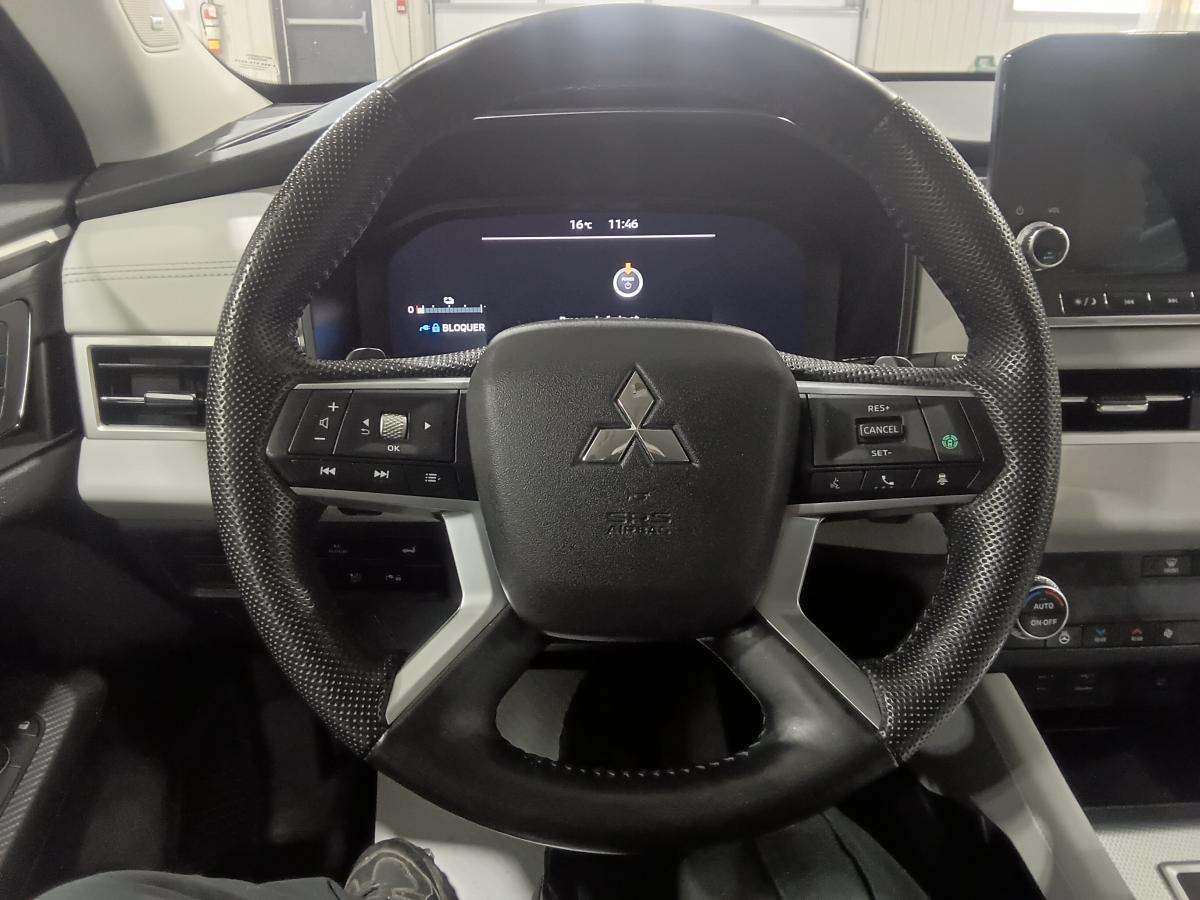 2023 Mitsubishi Outlander PHEV - Image 15