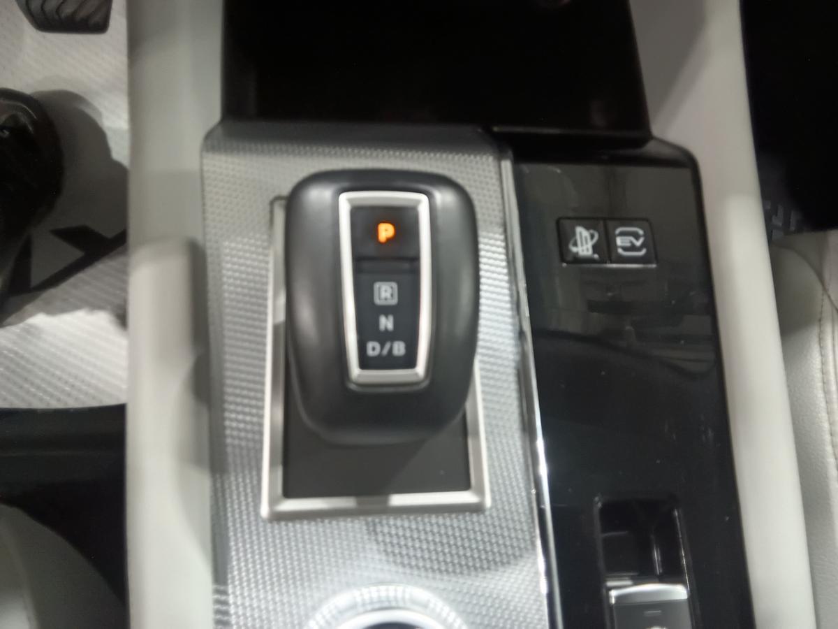 2023 Mitsubishi Outlander PHEV - Image 19