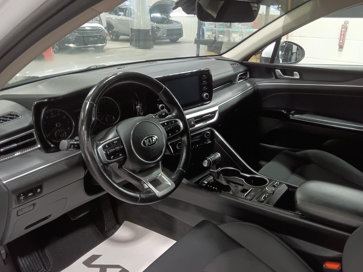 2021 Kia K5 - Image 14