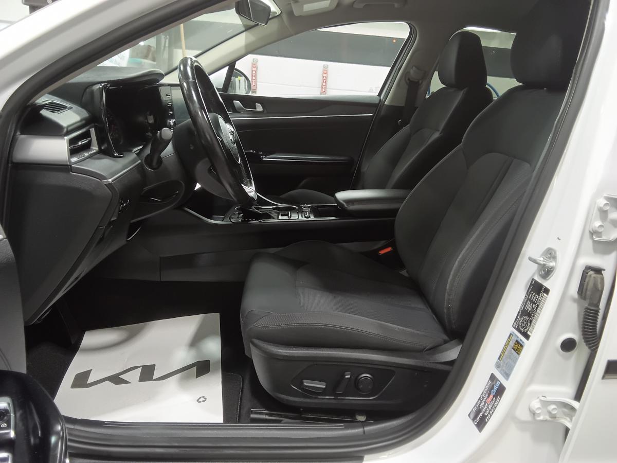 2021 Kia K5 - Image 22