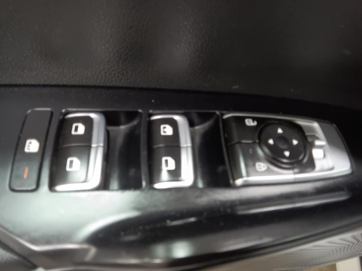 2021 Kia K5 - Image 26