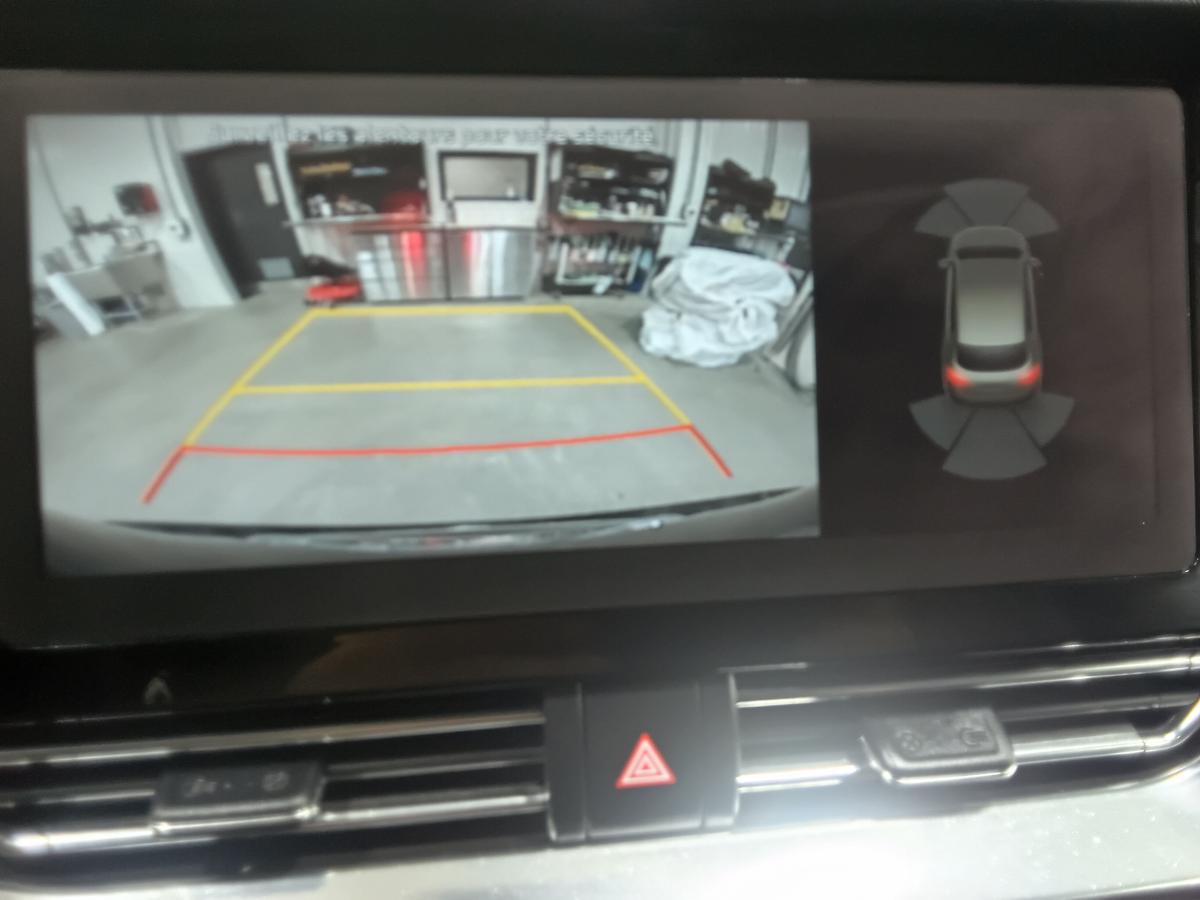 2021 Kia Niro - Image 16