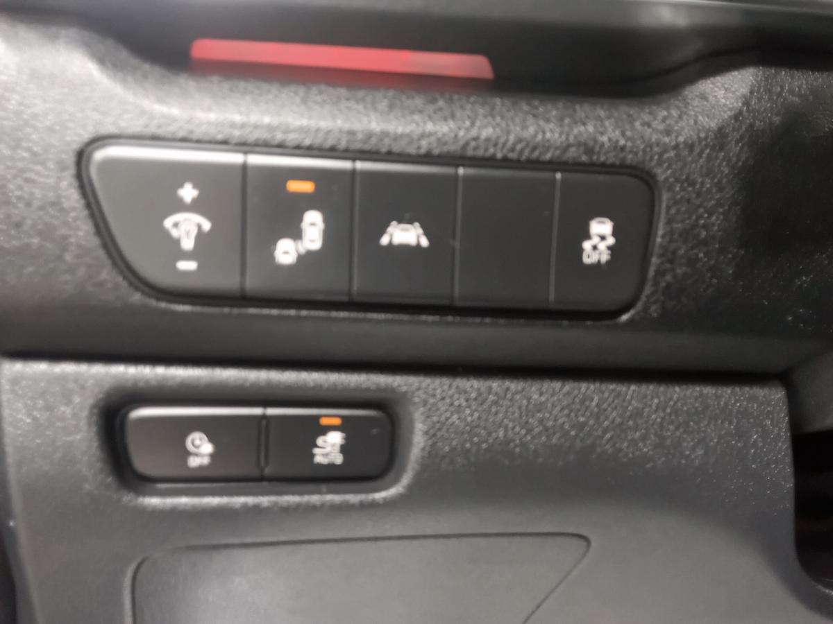 2021 Kia Niro - Image 23