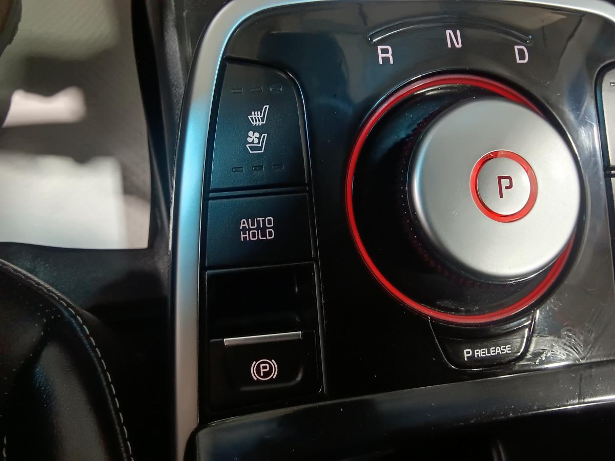 2021 Kia Niro - Image 26