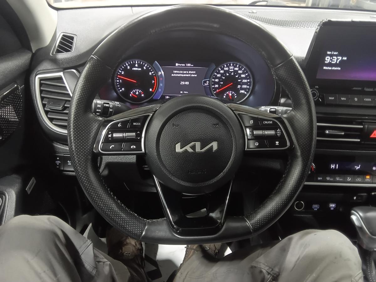 2023 Kia Seltos - Image 13