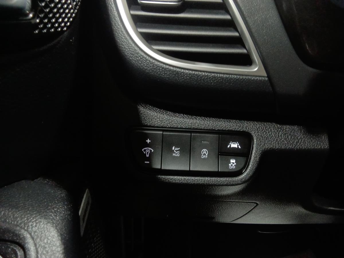 2023 Kia Seltos - Image 23