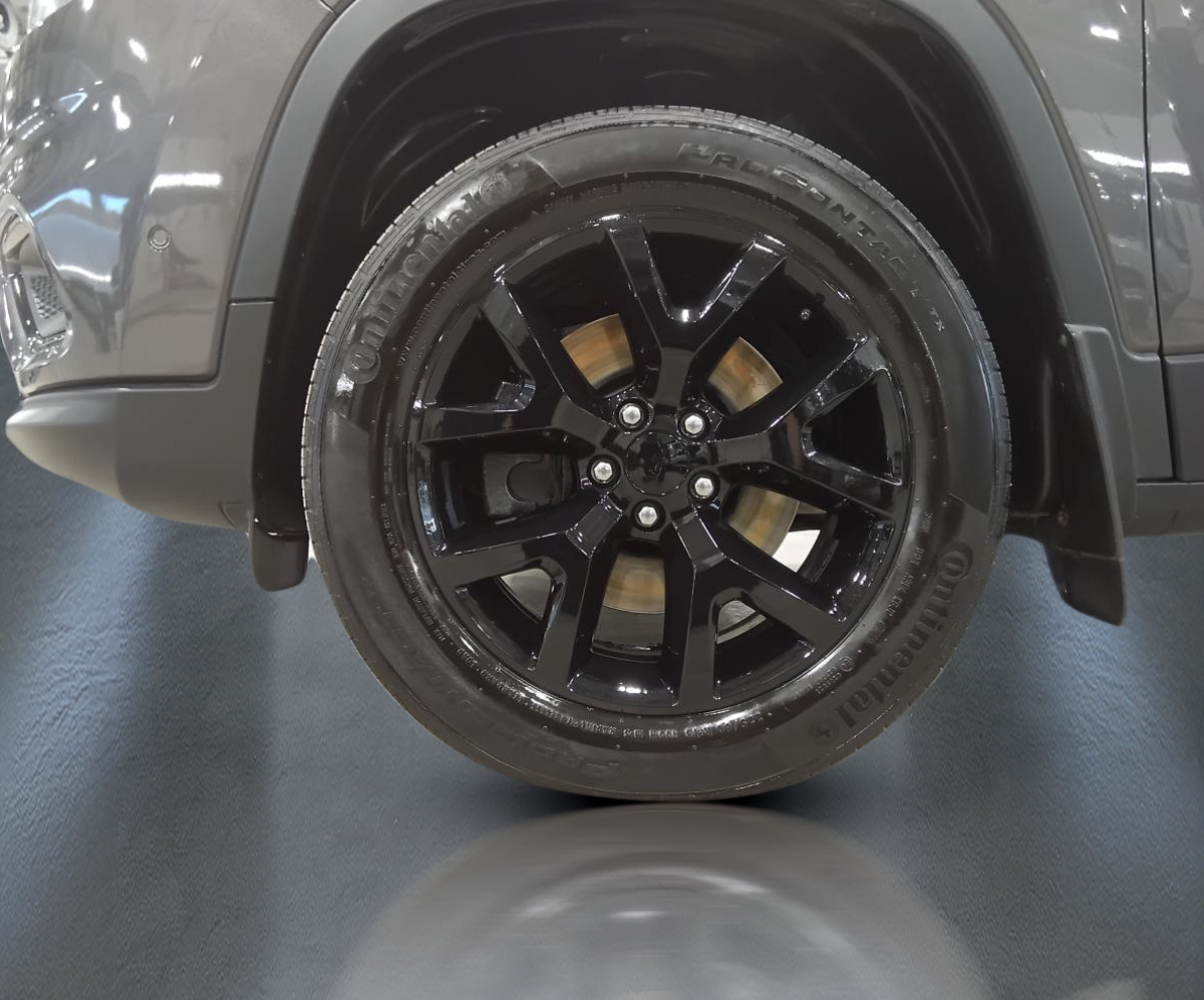 2023 Jeep Cherokee - Image 6