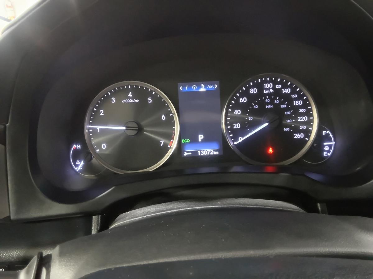 2019 Lexus IS 300 - Image 16