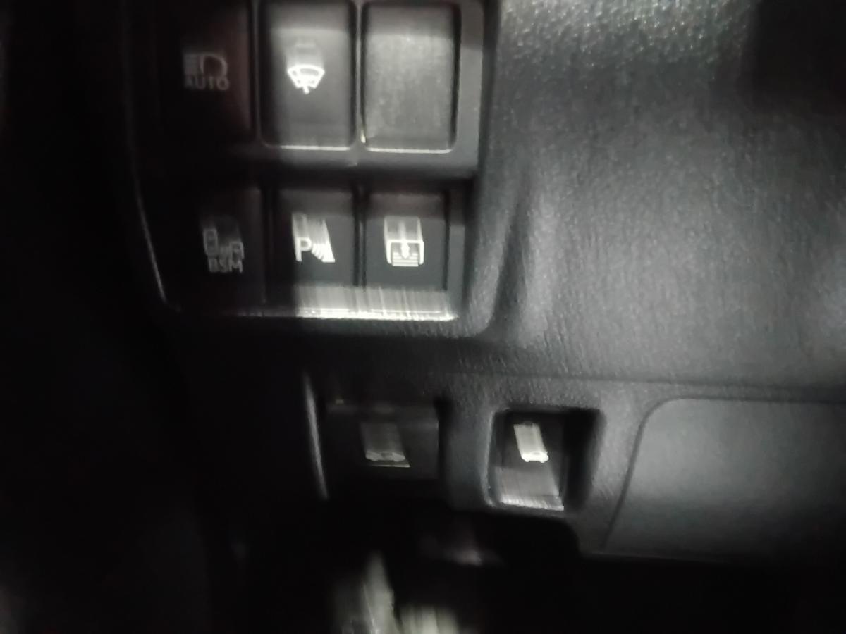 2019 Lexus IS 300 - Image 26