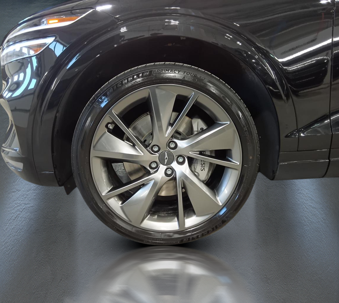 2024 Genesis GV70 - Image 6