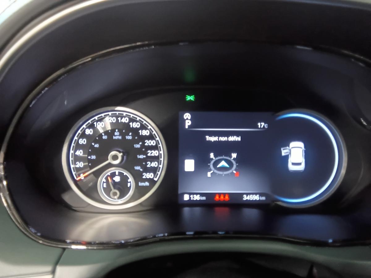 2024 Genesis GV70 - Image 15