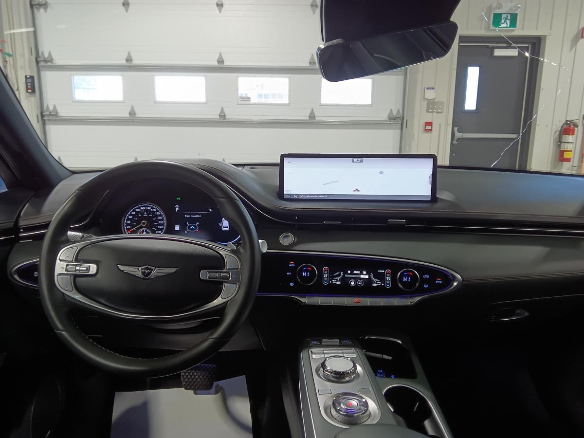 2024 Genesis GV70 - Image 21
