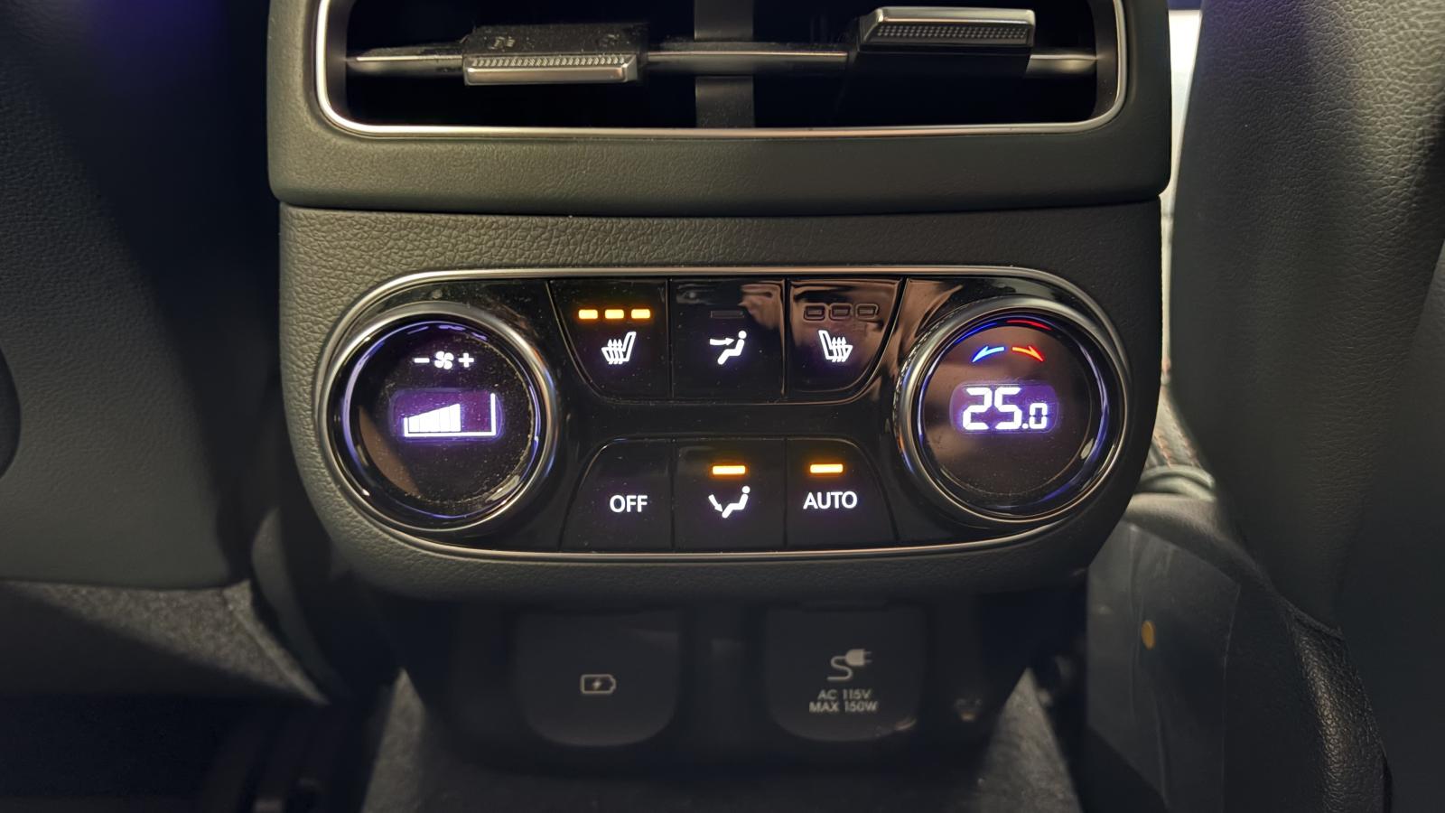 2024 Genesis GV70 - Image 36