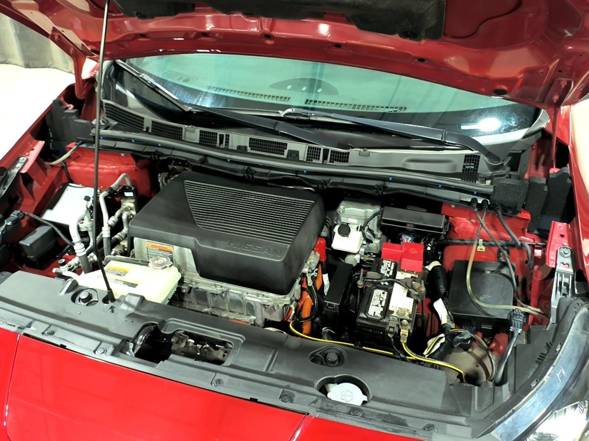 2022 Nissan LEAF - Image 7