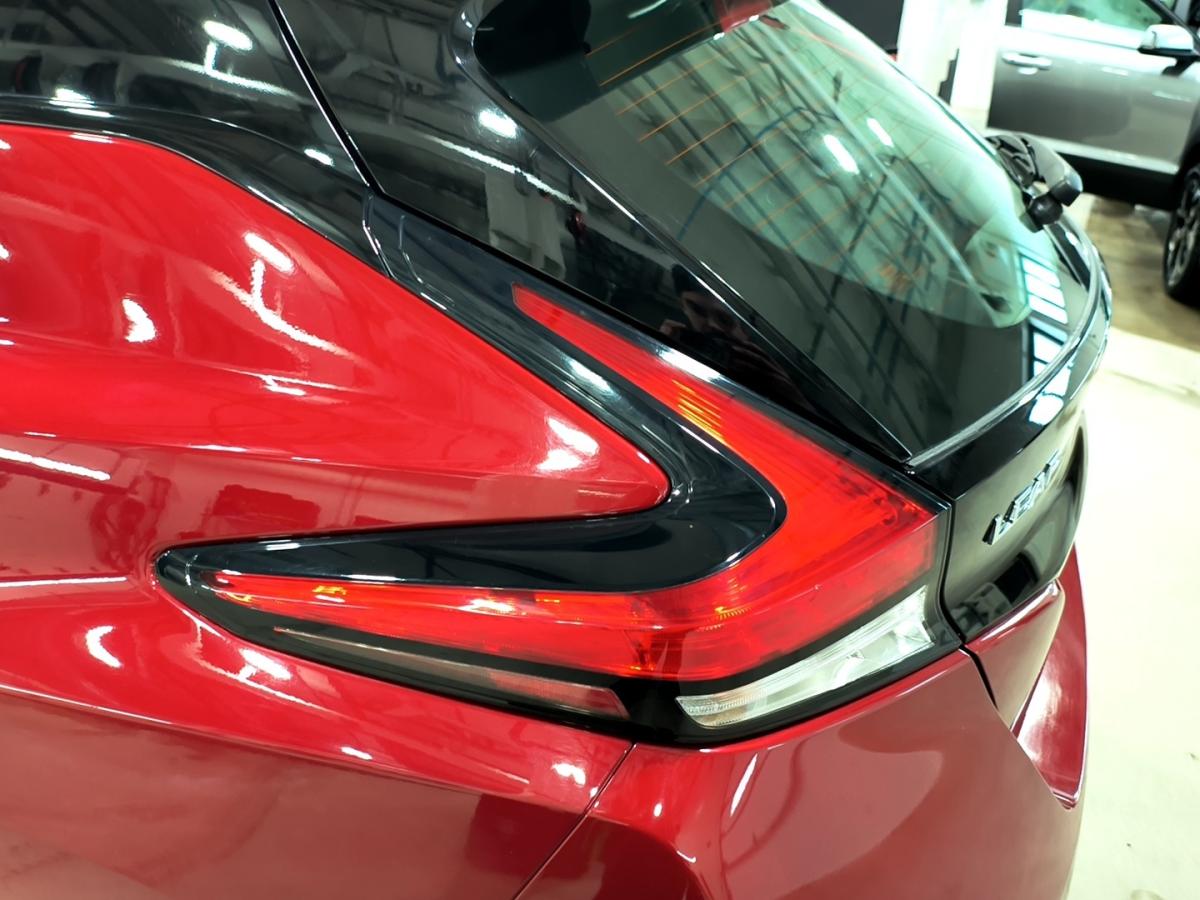 2022 Nissan LEAF - Image 12