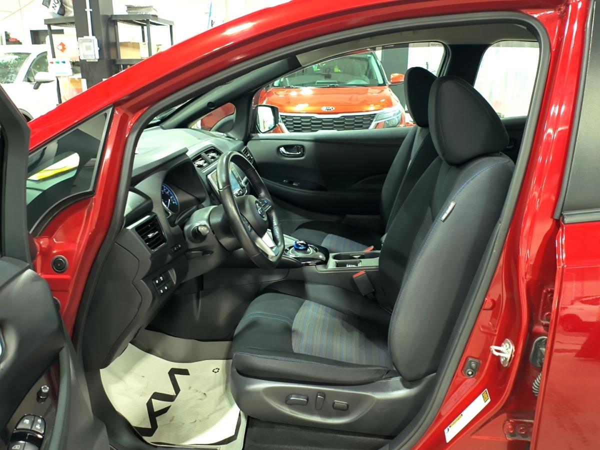 2022 Nissan LEAF - Image 21