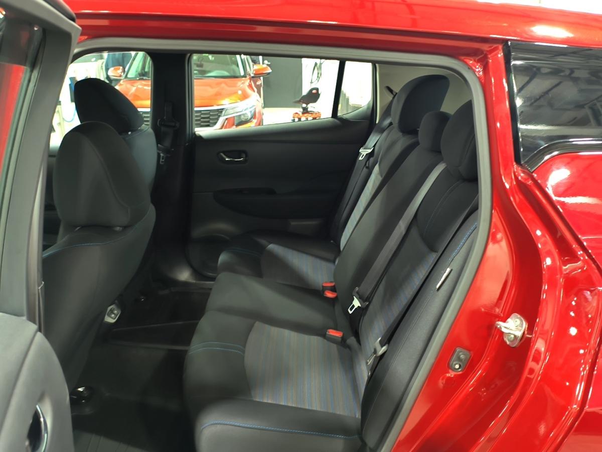 2022 Nissan LEAF - Image 24