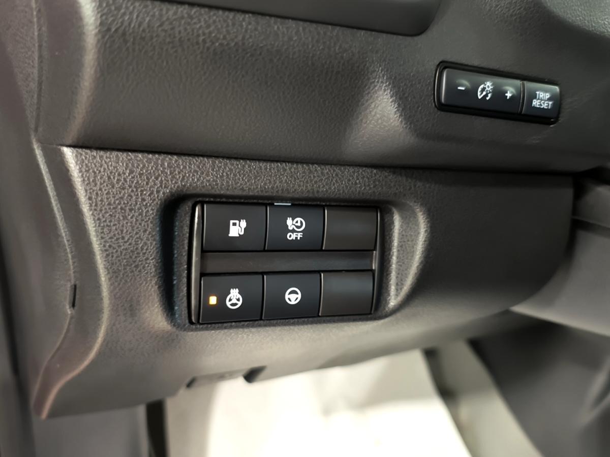 2022 Nissan LEAF - Image 26