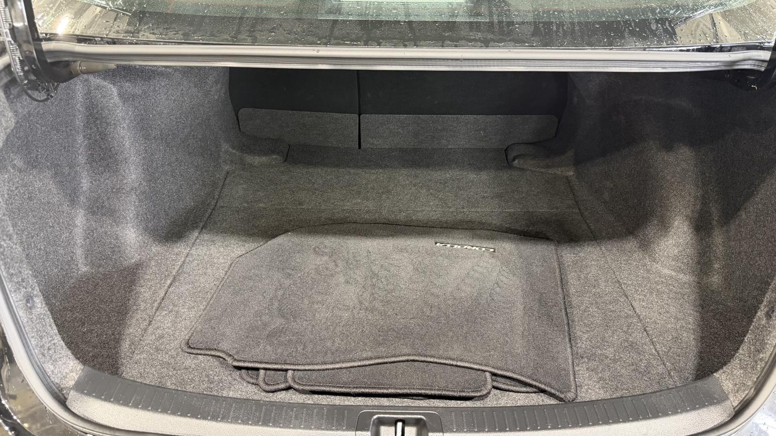 2025 Toyota Corolla - Image 9