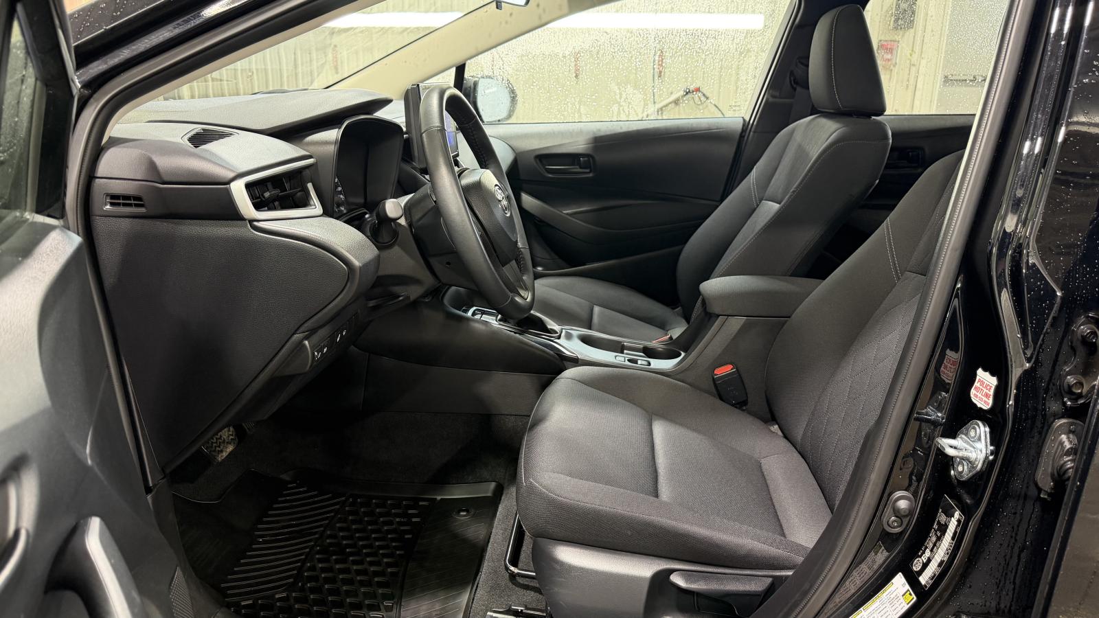 2025 Toyota Corolla - Image 19