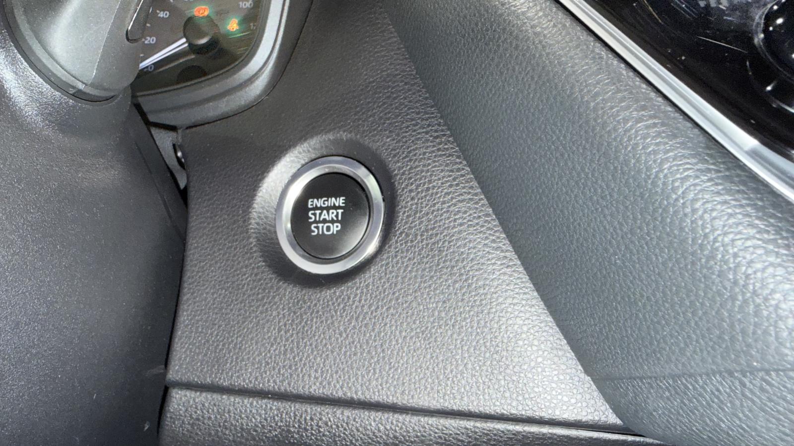 2025 Toyota Corolla - Image 24